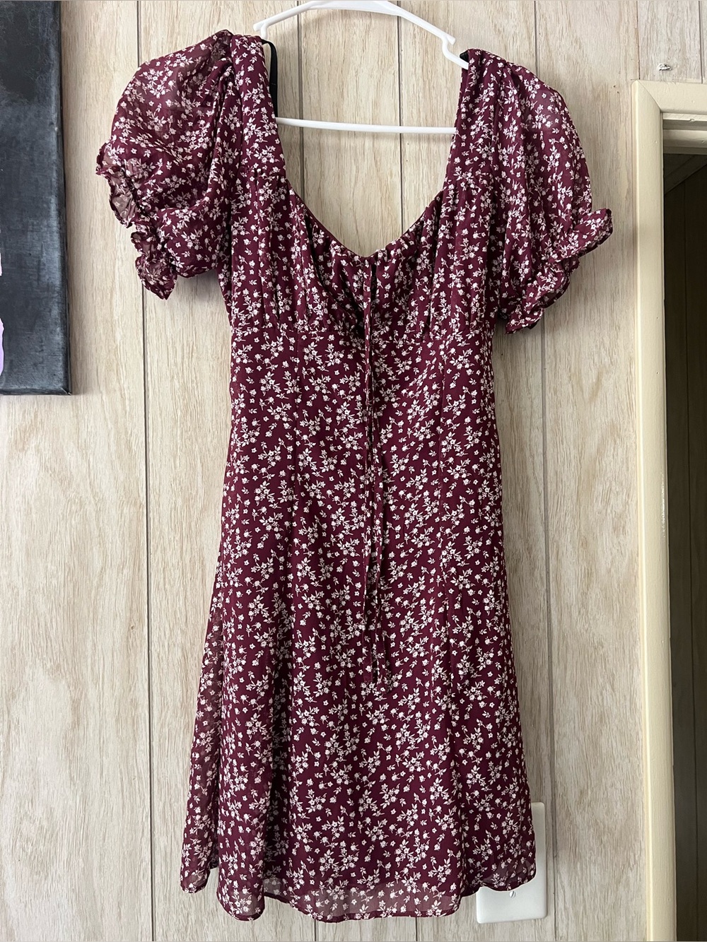 B. Darlin White Floral Burgundy Dress Size 1/2